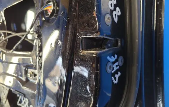 Toyota RAV 4 (XA30) Front door lock 