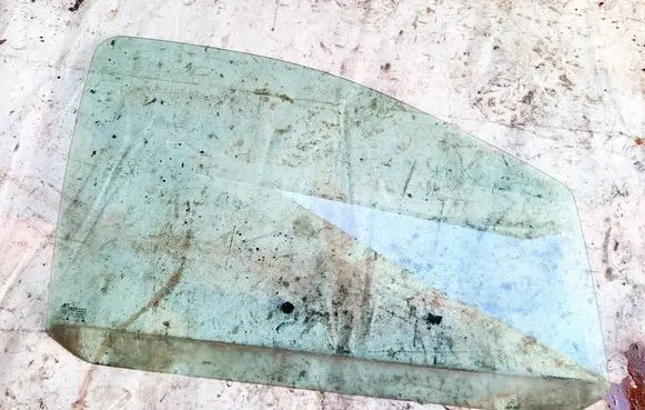 Volkswagen Sharan Front door window glass four-door AS2