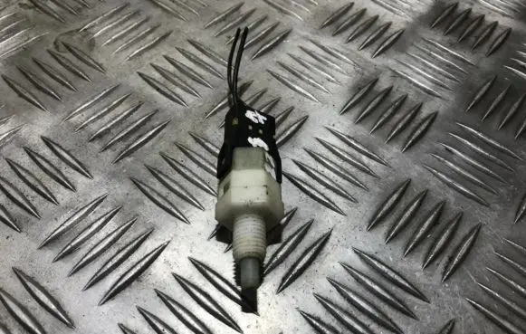Opel Tigra A Brake pedal sensor switch