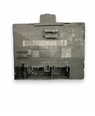 Audi A3 S3 8V Door control unit/module 5Q0959595E