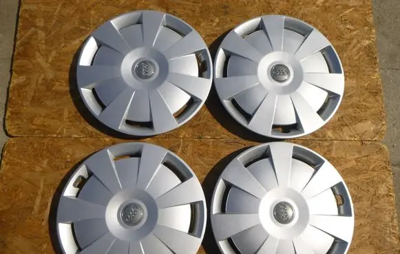 Audi A3 S3 8V R16 wheel hub/cap/trim 8V0601147D