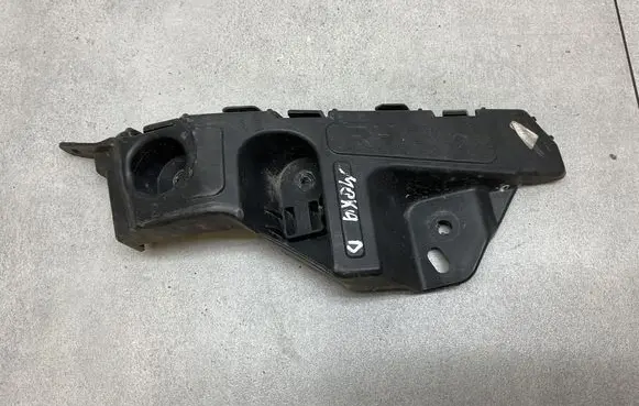 Opel Mokka Front bumper mounting bracket 95245367