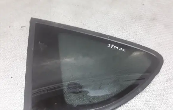 Subaru B9 Tribeca Rear side window