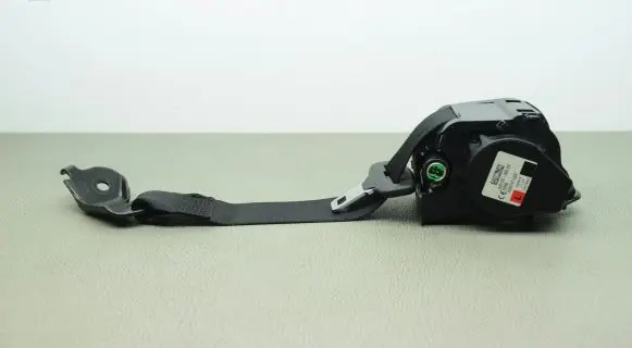 BMW X6 F16 Front seatbelt 7376129