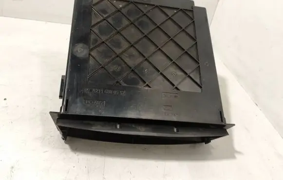 Mercedes-Benz E W211 Dashboard storage box/compartment A2116800552