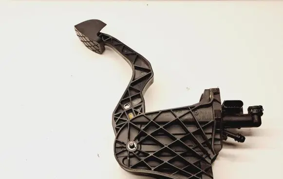 Clutch pedal