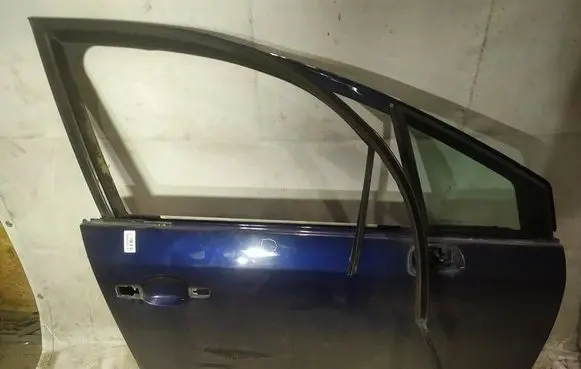 Citroen C4 I Front door melynos
