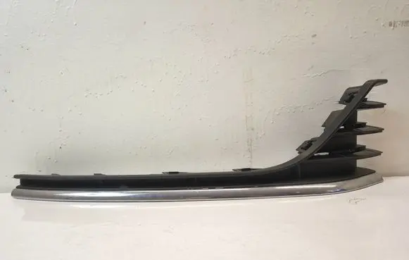 Volkswagen PASSAT B7 Front bumper lower grill 3AA853666autoas7 3AA853666