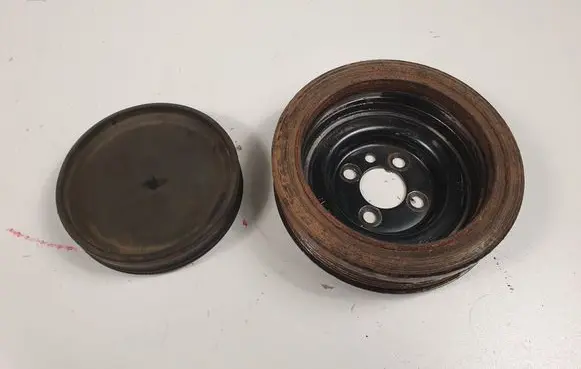 Audi A6 S6 C7 4G Crankshaft pulley 038105243M