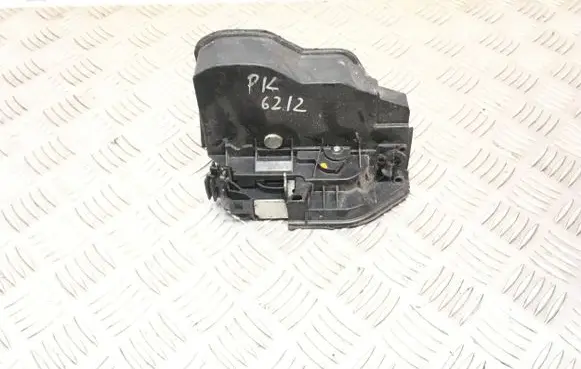 BMW 5 E60 E61 Front door lock A053702