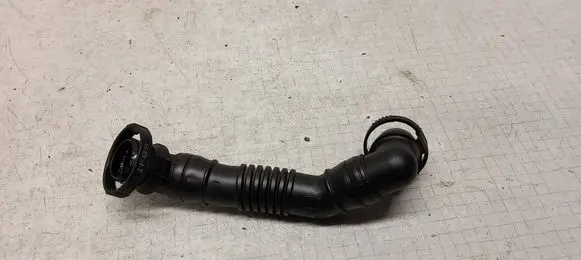 Volkswagen Caddy Breather hose/pipe 03G103493D VCD446232