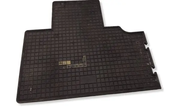 Maxus Euniq 6 Rear floor mat 11025407