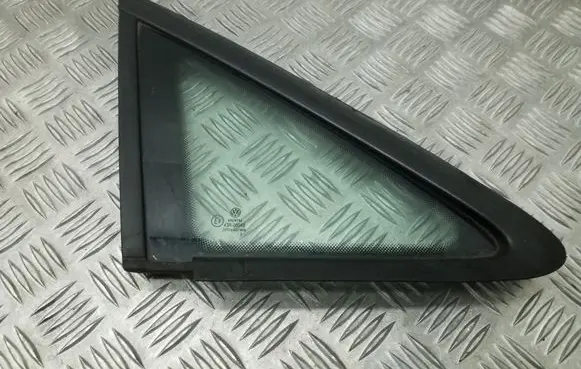 Volkswagen Touran I Front triangle window/glass 1T0845412 43R00048