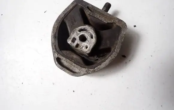 Audi A4 S4 B5 8D Gearbox mounting bracket 09044620