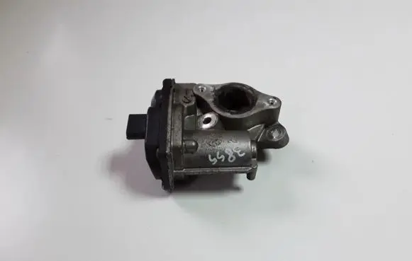Renault Captur EGR valve 147104647R