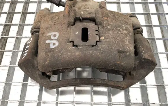Mercedes-Benz Vito Viano W638 Front brake caliper