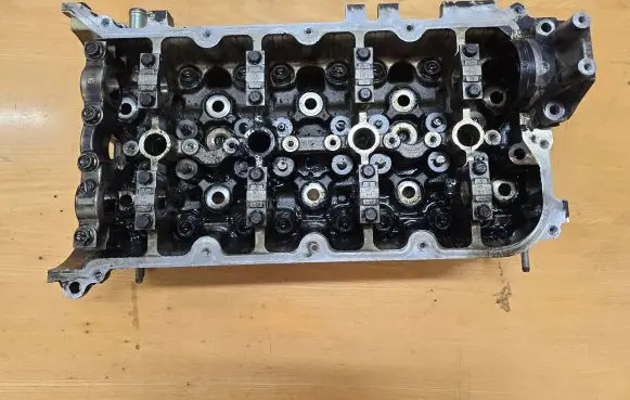 Mazda CX-7 Engine head R2AA10100