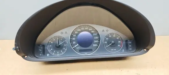 Mercedes-Benz CLK A209 C209 Speedometer (instrument cluster) A2095400111