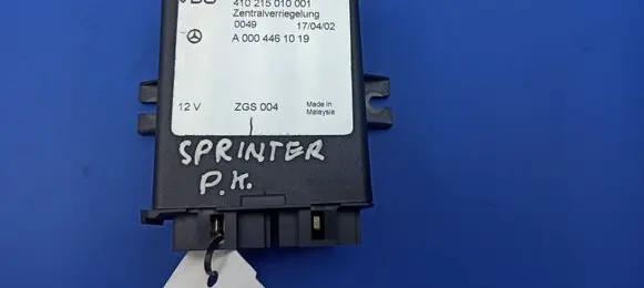 Mercedes-Benz Sprinter W901 W902 W903 W904 Door central lock control unit/module A0004461019