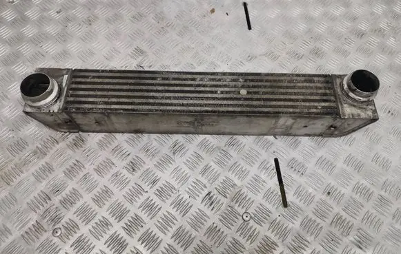 BMW 5 E60 E61 Intercooler radiator 7787446 D7432