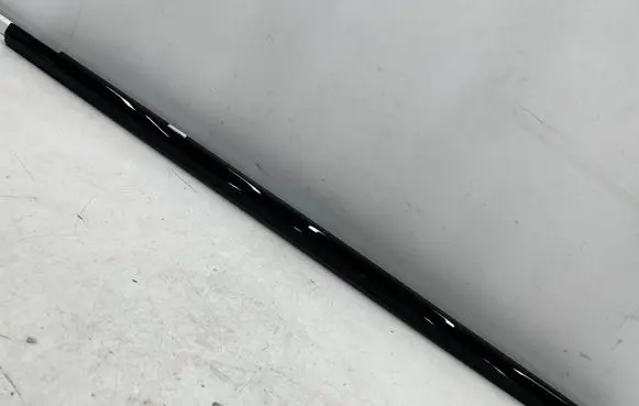 BMW 4 G22 G23 G24 G26 Rubber seal front door (on door) 7482749