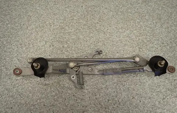 Front wiper linkage
