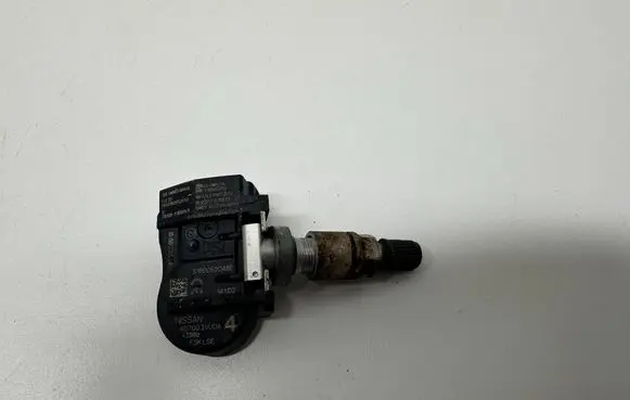 Nissan Qashqai Tire pressure sensor 407003VU0A S180052048E