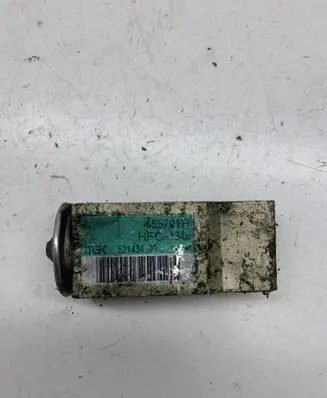 Opel Vectra B Air conditioning (A/C) expansion valve 655701P 52143490