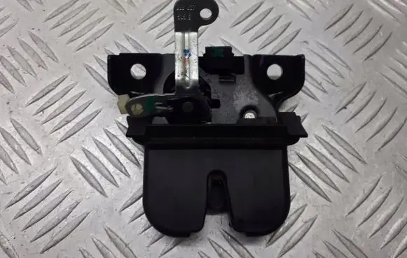 Audi A3 S3 8L Tailgate/trunk/boot lock/catch/latch 8L0827505E
