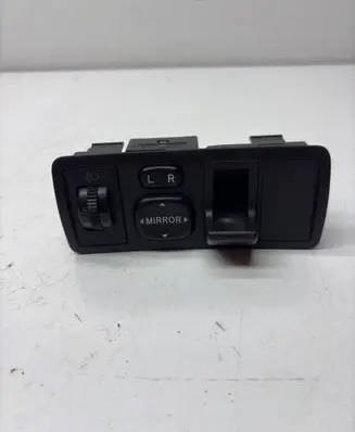 Toyota Corolla E120 E130 Wing mirror switch 183574