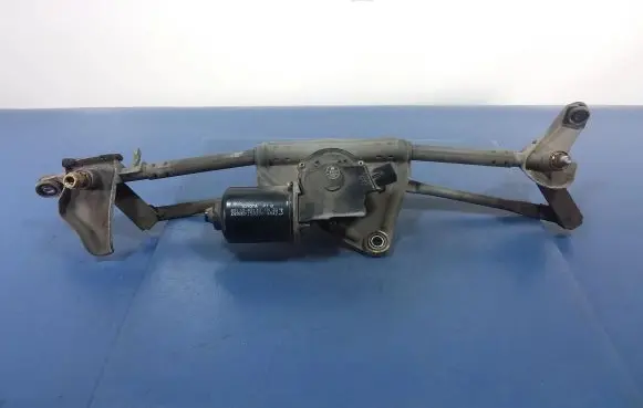 Toyota RAV 4 (XA20) Front wiper linkage and motor 85110-42130