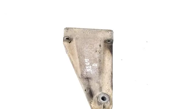 Mercedes-Benz C W203 Engine mounting bracket A6112230804
