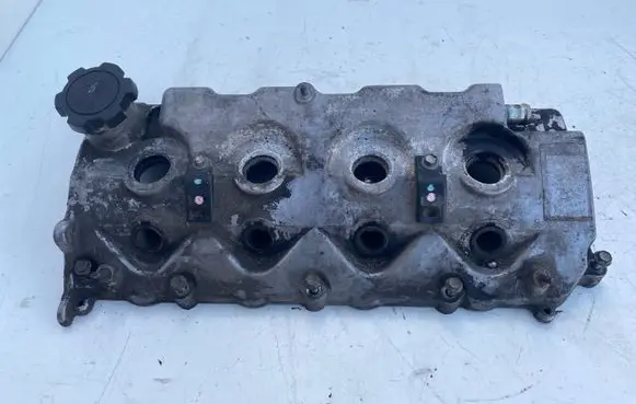 Toyota Avensis T220 Rocker cam cover 