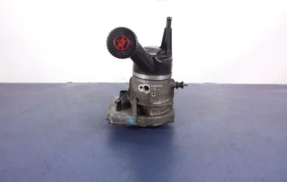 Peugeot 308 Power steering pump 9686207180