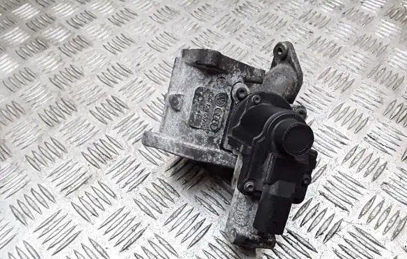 Volkswagen Eos EGR valve cooler 03G129637A
