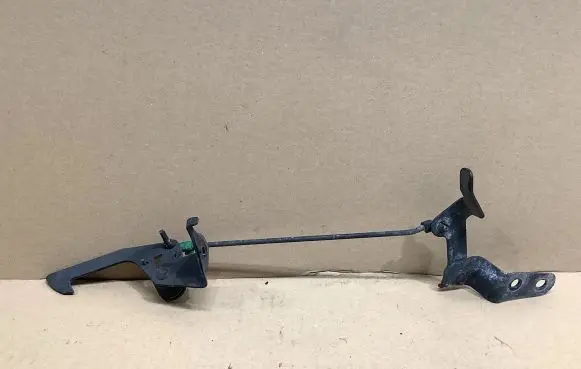 Lexus RX 330 - 350 - 400H Engine bonnet/hood lock/latch loop/hook 
