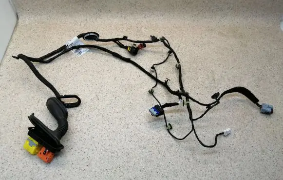 Citroen C3 Aircross Front door wiring loom 39199577