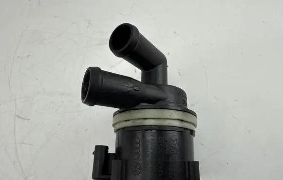 Skoda Octavia Mk2 (1Z) Electric auxiliary coolant/water pump 5N0965561A