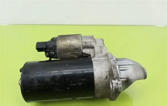 BMW 1 E81 E87 Starter motor 0001138002