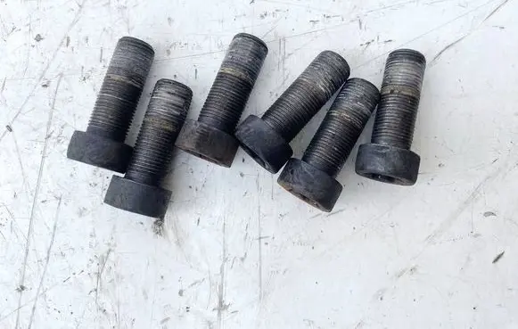 Ford Mondeo MK IV Nuts/bolts 