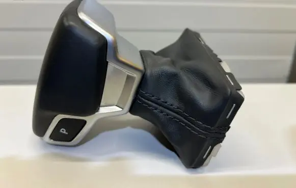 Audi A5 Gear shifter/selector 4m1713139G 8w1713140e