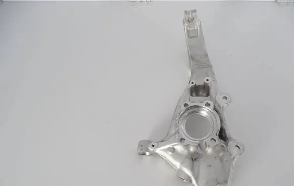 BMW X7 G07 Front wheel hub spindle knuckle 6876655-03