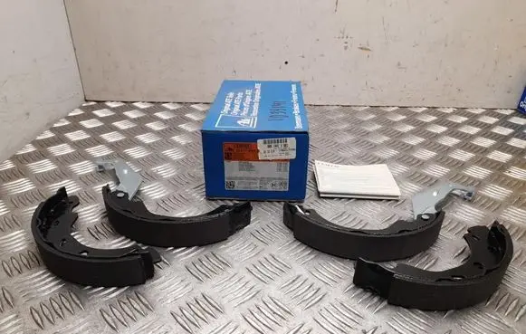 Smart ForTwo I Brake pads (rear) 03013703932
