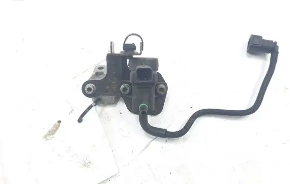 Ford Mondeo MK IV Valve vacuum 9665456180