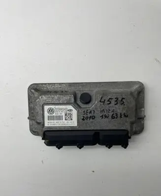 Seat Ibiza IV (6J,6P) Engine control unit/module 03C906024CD