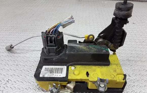 Volvo S80 Front door lock