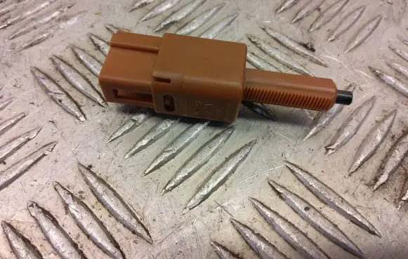 Nissan Micra K14 Clutch pedal sensor 