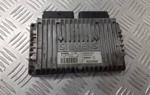Renault Laguna II Engine control unit/module ECU 8200211611