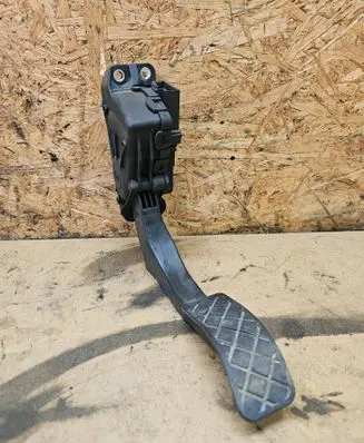 Audi A6 S6 C6 4F Accelerator throttle pedal 4F1721523B 031105 6PV00898407