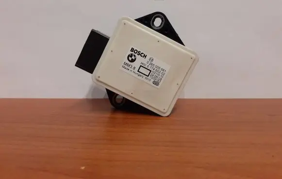 BMW 5 E60 E61 ESP acceleration yaw rate sensor 3452677460202 6774602
